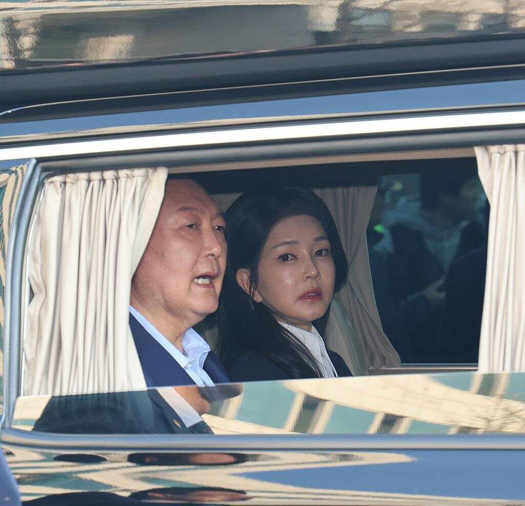 早安!世界丨俄堪察加半岛8.7级强震后火山喷发；特朗普称将对韩国征收15%关税