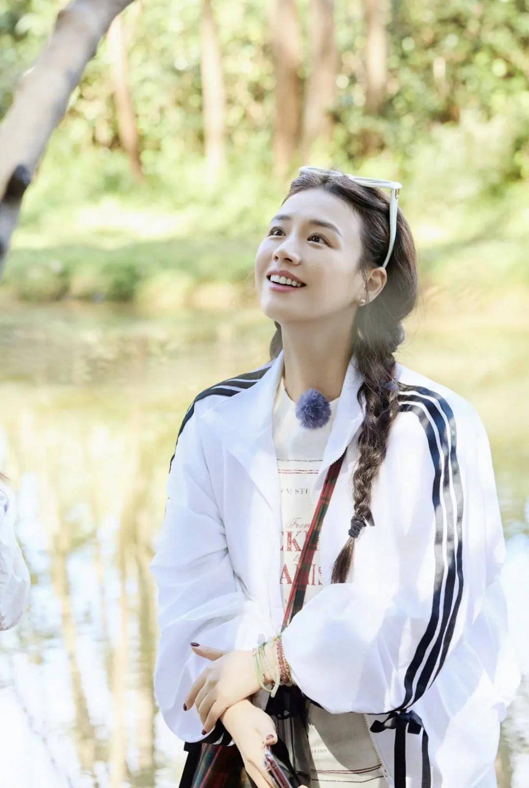 马思纯《花少7》穿搭好圈粉,简直是入秋穿衣模板!