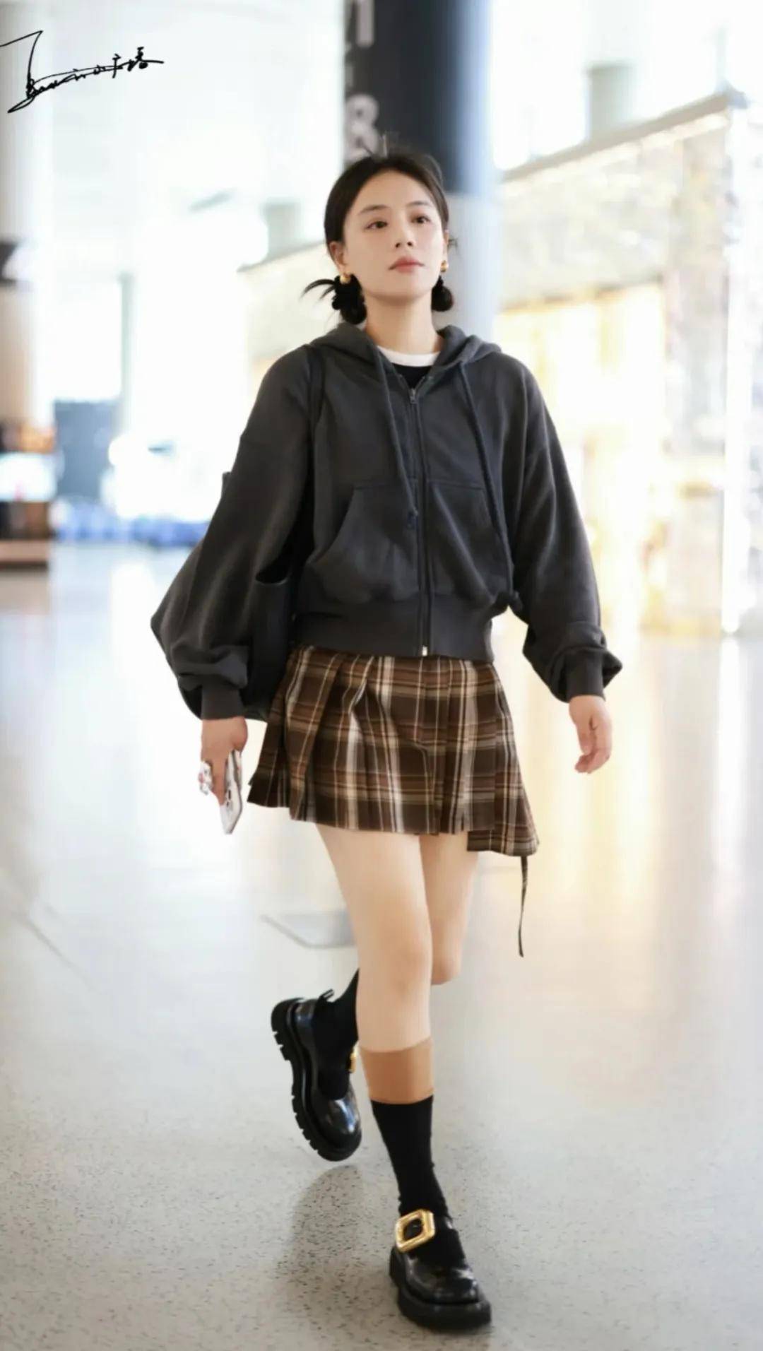 马思纯《花少7》穿搭好圈粉,简直是入秋穿衣模板!