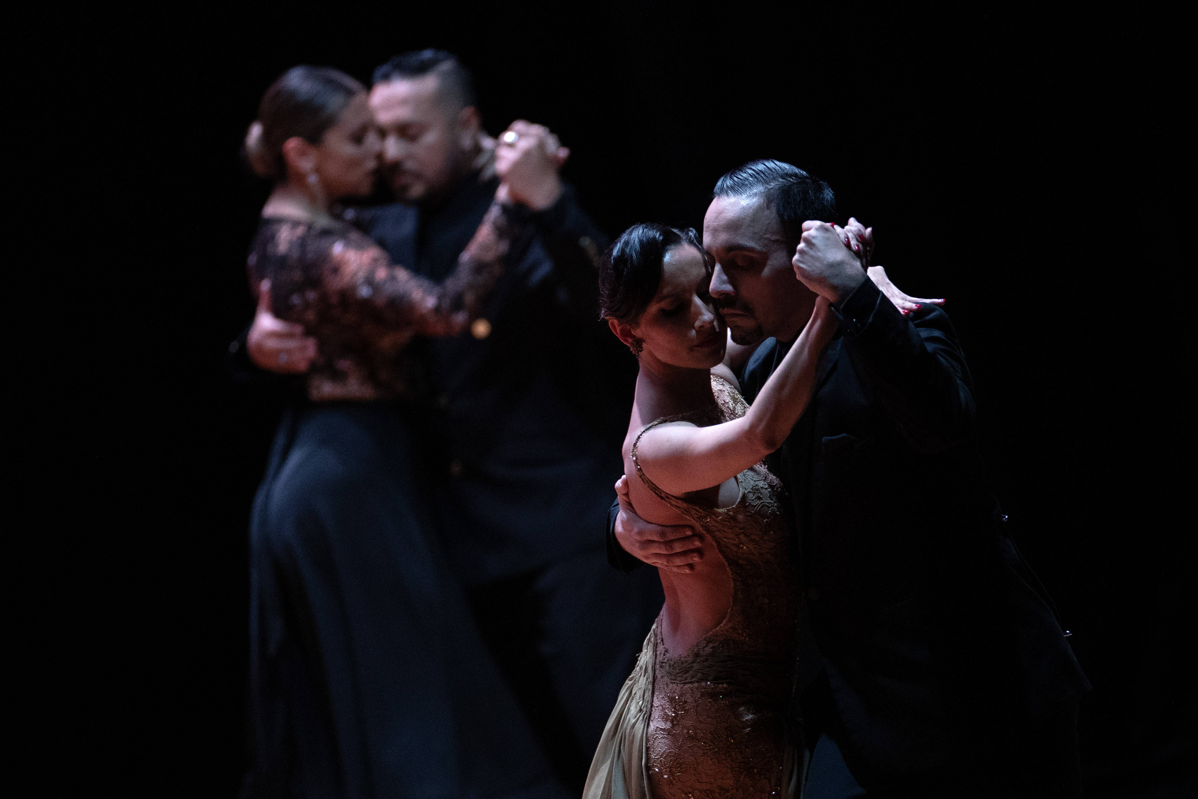 (体育)2025探戈世界杯在阿根廷首都闭幕