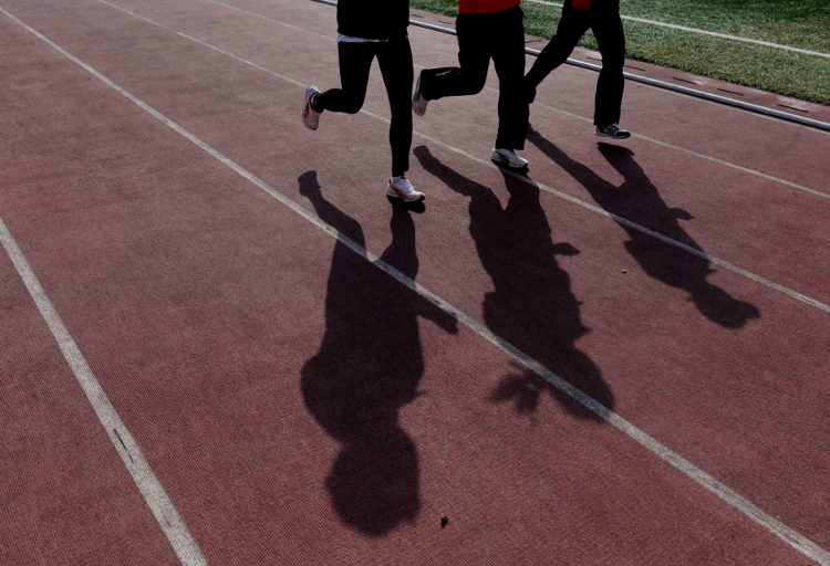 大学生花钱找“代跑”？体育锻炼不应困在APP里