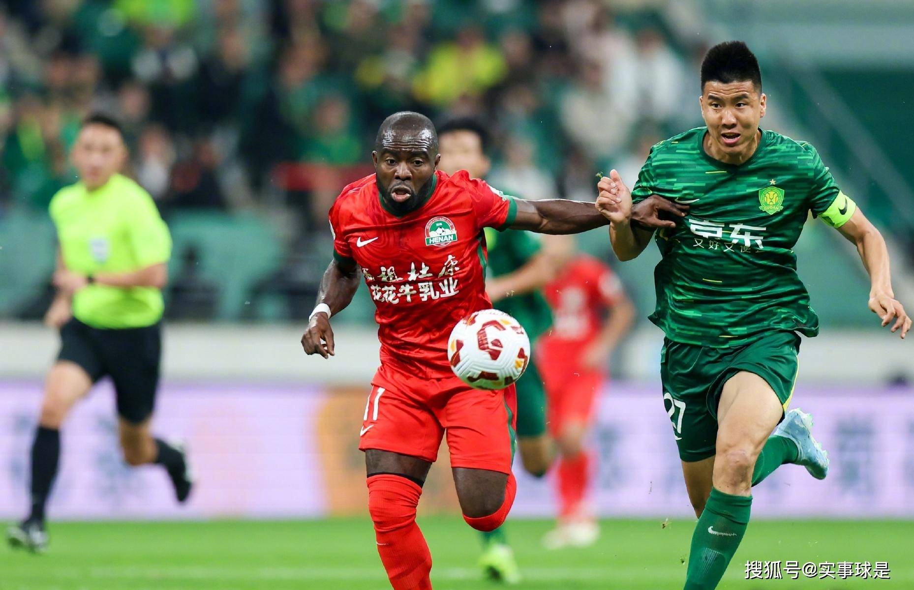 申鲁战!央视领衔3大频道聚焦,五星体育连播上海双雄,蓉城亚泰首尾对话