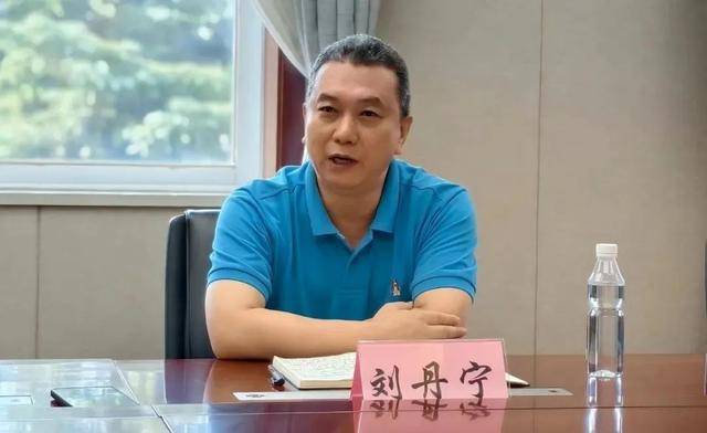 河南体育学院召开援疆干部座谈会