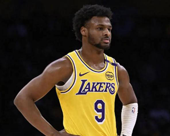 NBA新闻速览:哈登赴华行,库明加拒勇士合同,布朗尼疏夏联