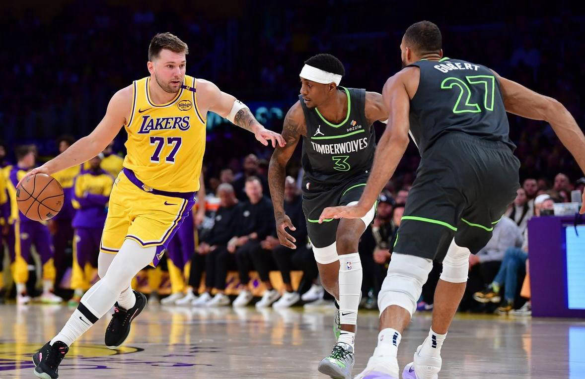 NBA休赛期新闻汇总:湖人签约曝光,勇士要价公布,快船展望争冠