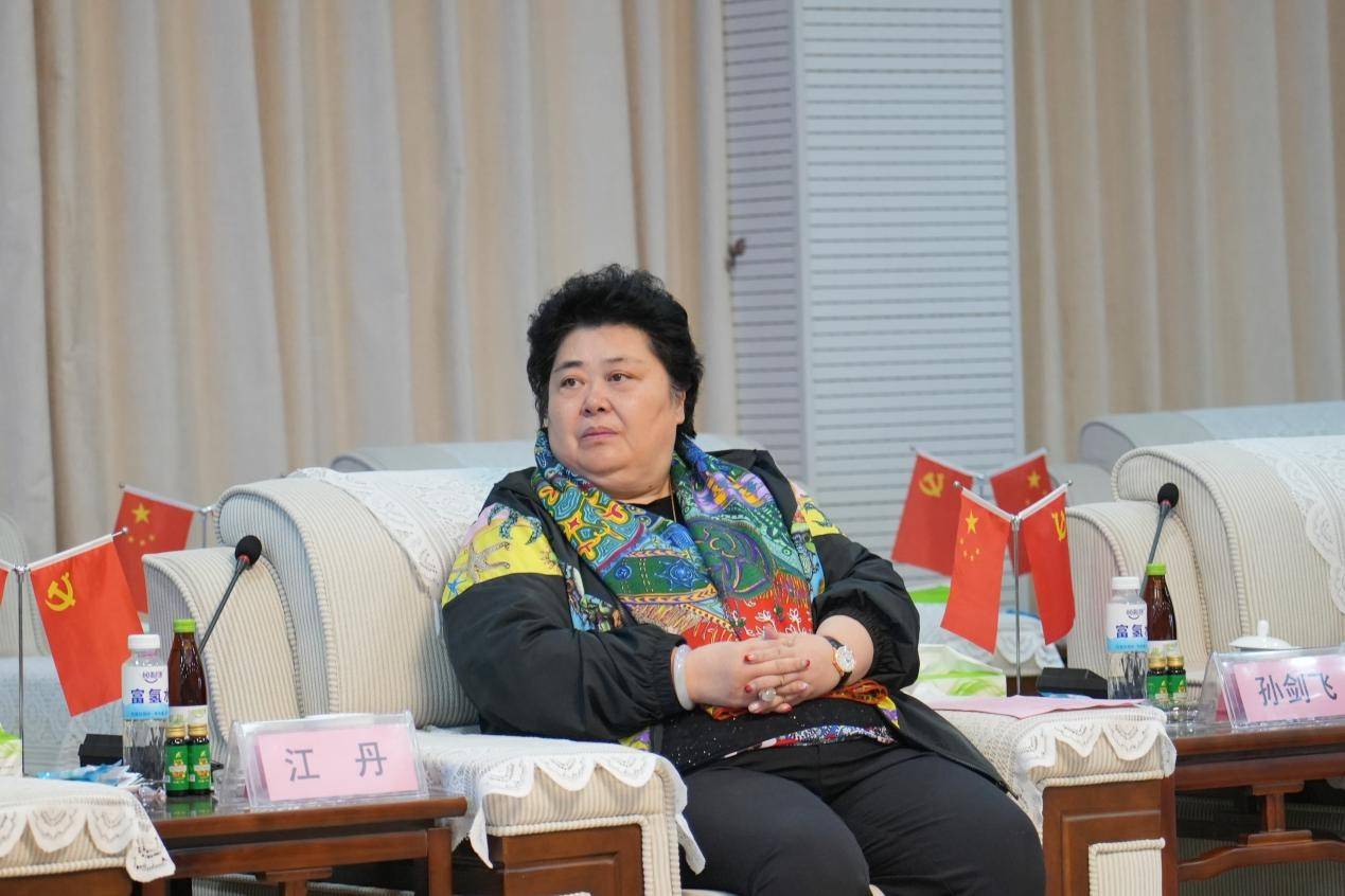 北京曜阳公益基金会携手河南“唤醒生物”共推健康公益