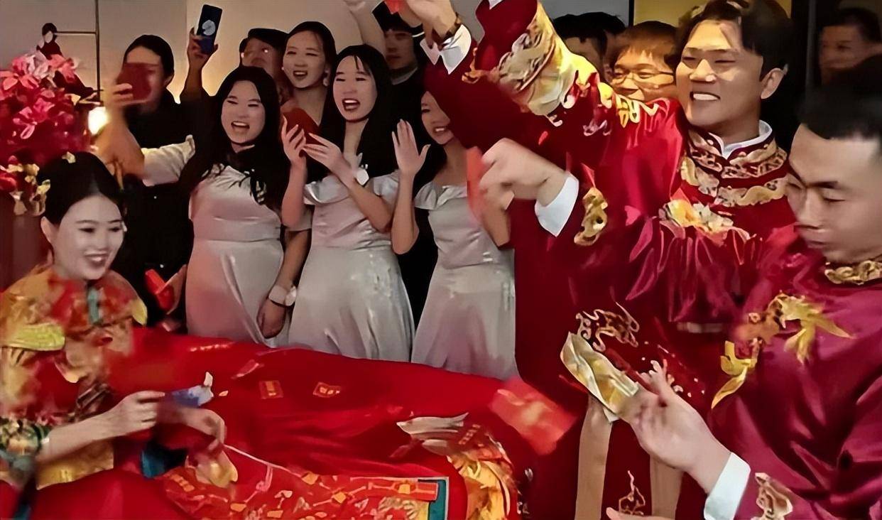 被拐25年“体育生”归位,0资产到亿万身家,解清帅10月12日红旗车队迎娶大学女友