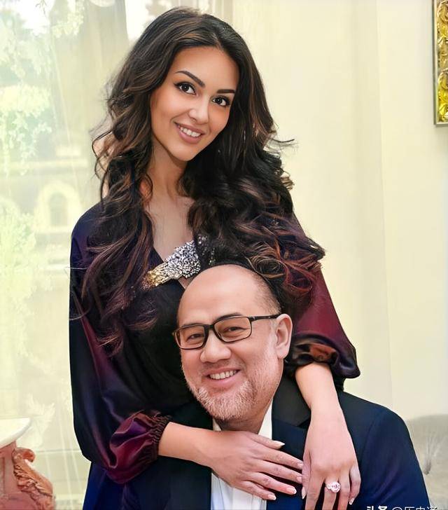 做国王的女友!30岁准王妃布鲁克・琳被逼生男孩,被甩后捡大便宜