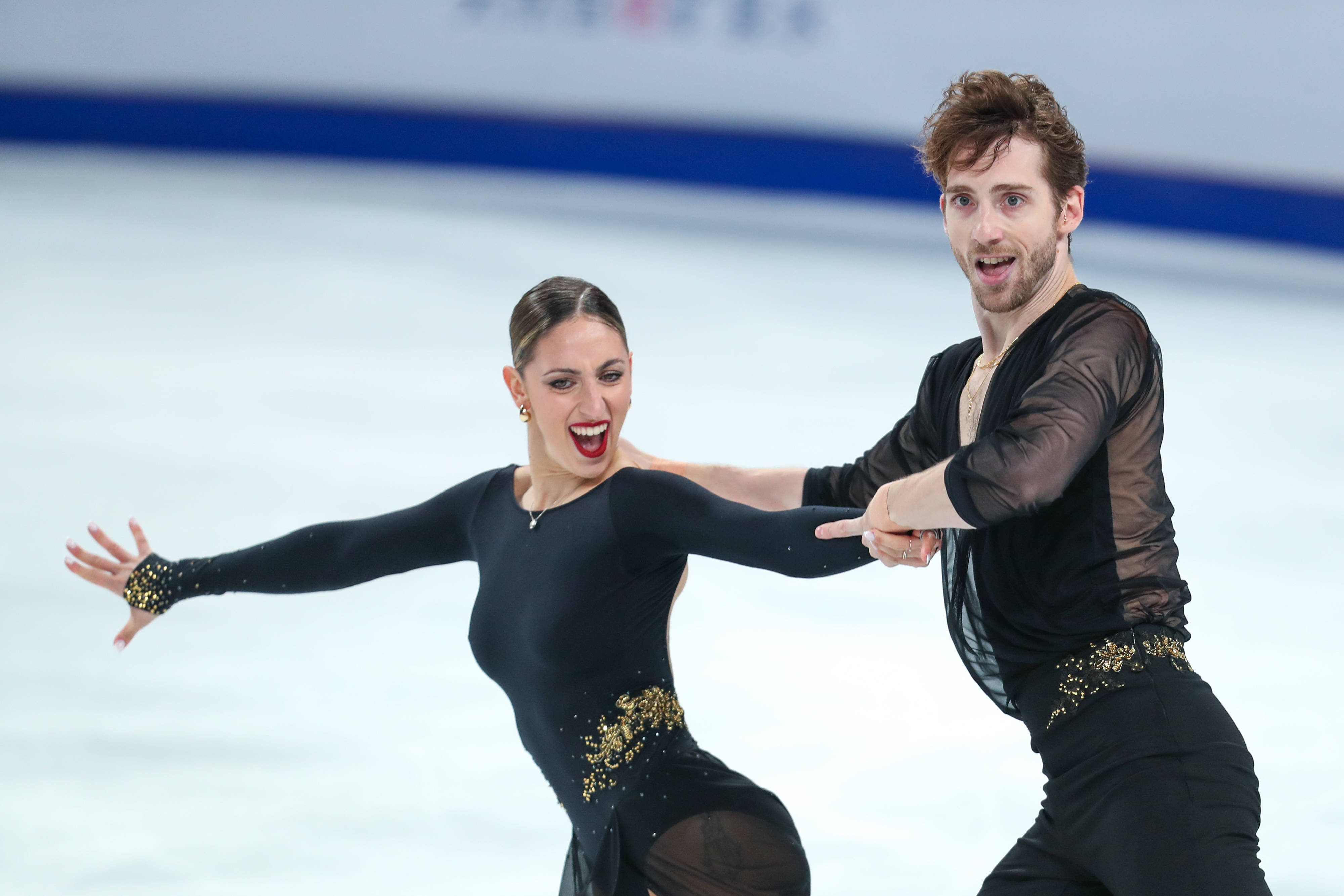 （体育）花样滑冰——中国杯：双人滑短节目赛况