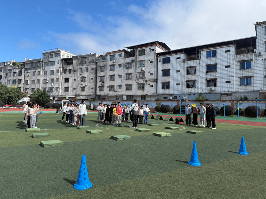 【党建引领·队伍提升】党建引领强体育，五育并举绽芳华——实验小学全县小学体育优质课现场教学竞赛喜获佳绩