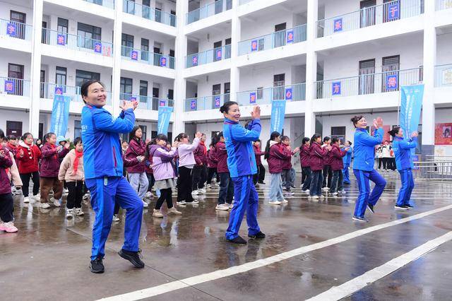 社会体育指导员送健康 送技能 助力青少年快乐成长