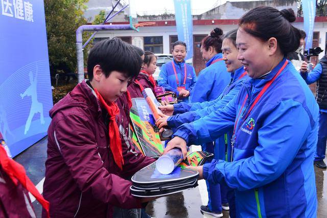 社会体育指导员送健康 送技能 助力青少年快乐成长